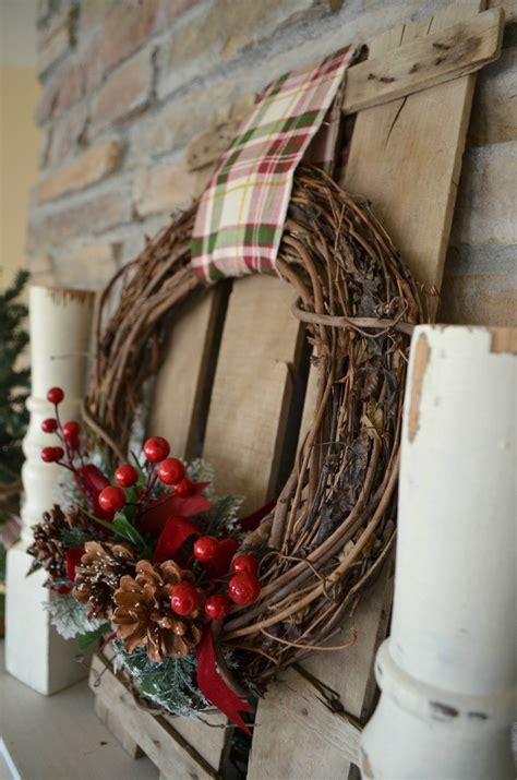 Easy DIY Christmas Wreath - Little Vintage Nest