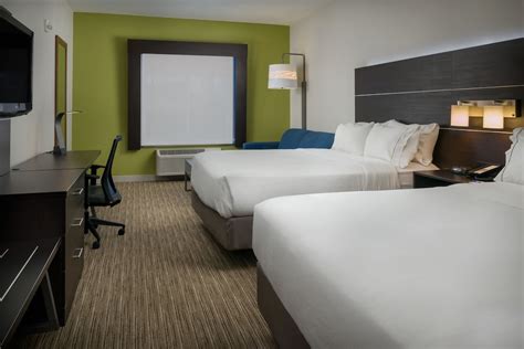 Holiday Inn Express & Suites Lawrence, an IHG Hotel Lawrence, Kansas, US - Reservations.com