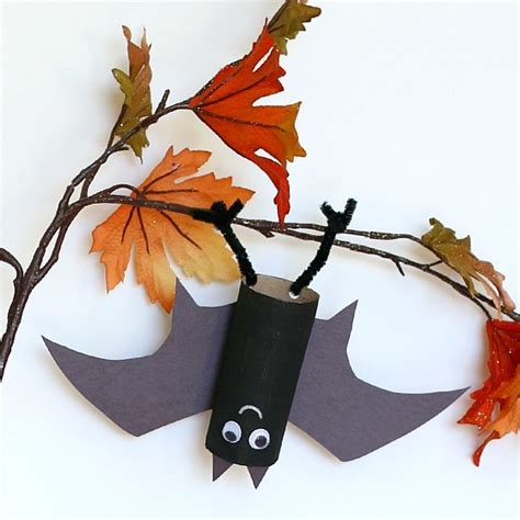 Hanging Toilet Paper Roll Bats | AllFreeKidsCrafts.com