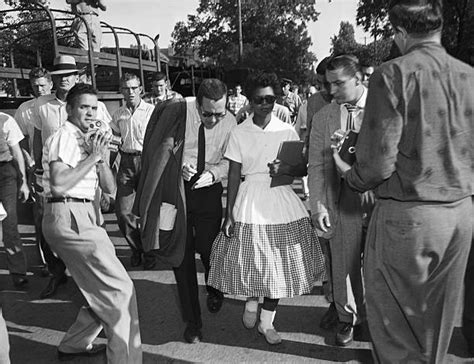 Elizabeth Eckford Little Rock Nine Photos – Pictures of Elizabeth ...