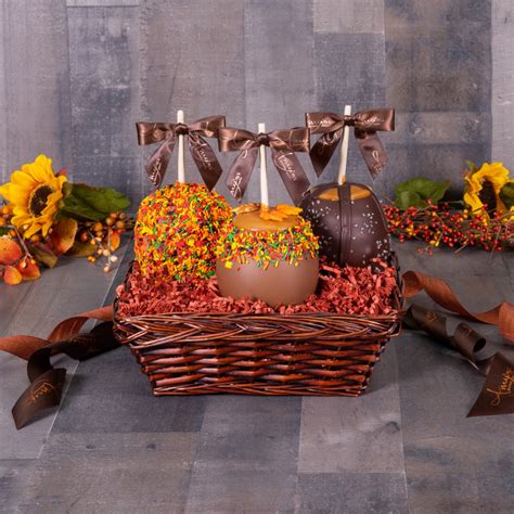 FALL 3 APPLE CARAMEL APPLE GIFT BASKET