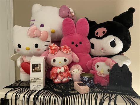 all my sanrio plushies 🤍💕🤍 : r/sanrio