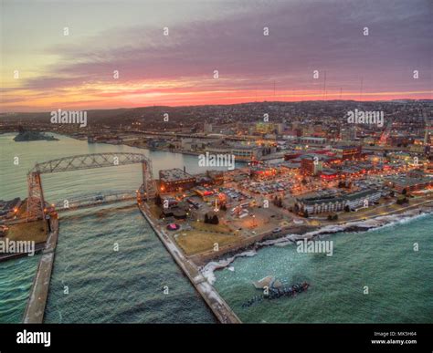 Aerial lift bridge duluth hi-res stock photography and images - Alamy