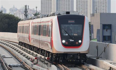 Sensasi Pertama Naik LRT Jakarta Halaman 1 - Kompasiana.com