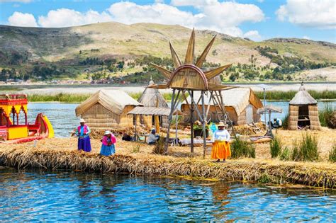 Uros Floating Islands on Titicaca Lake in Puno, Peru Editorial Photo - Image of andes, puno ...