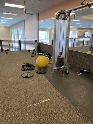 LA FITNESS - 28 Photos & 127 Reviews - Gyms - 711 Stewart Ave, Garden ...