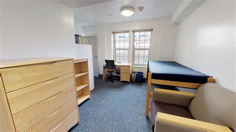 Lafayette Hall: Single with Private Bathroom