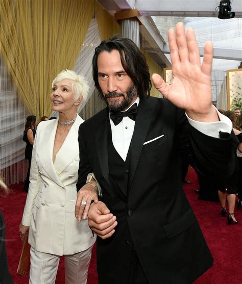 Keanu Reeves with his mother | Keanu reeves, Academy awards red carpet, Keanu reeves family