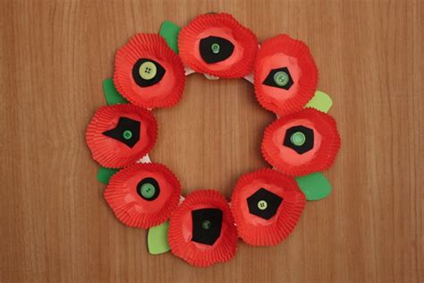 Remembrance Day Poppy Wreath - Mama.Papa.Bubba.