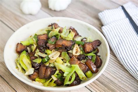 Chinese Bacon & Leek Stir Fry - The Seasoned Wok