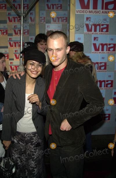 Photos and Pictures - Shannyn Sossamon and Heath Ledger at the 2002 MTV ...