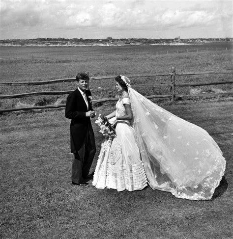 When JFK & Jackie got married: The elegant Bouvier-Kennedy wedding (1953) - Click Americana