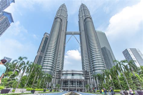 Petronas Towers - Kuala Lumpur | Soaring to a height of 451.… | Flickr