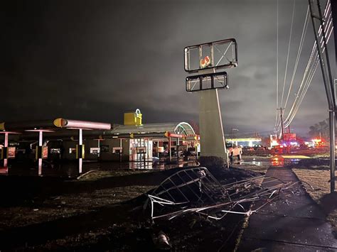 Deadly tornadoes cause damage across Middle Tennessee | WKMS