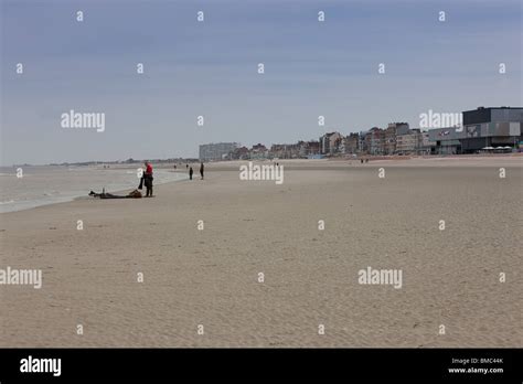 The beach at Dunkirk France Stock Photo - Alamy