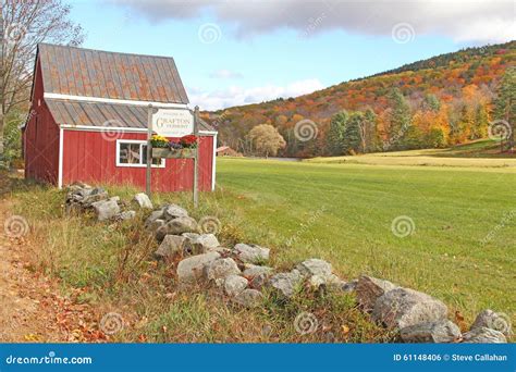 Welcome Sign and Barn Grafton, Vermont in Fall Colors Editorial Photo - Image of vermont, scenic ...