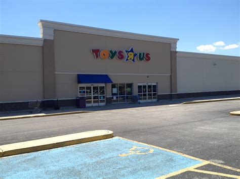 File:Toys R Us & Babies R Us York, PA (7505779436).jpg - Wikimedia Commons