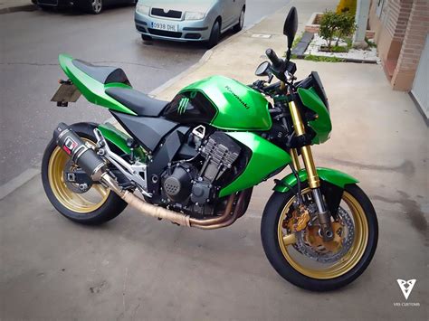 Kawasaki Z1000 - VRS Customs