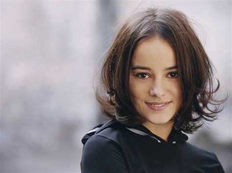 Wallpaper India: 30 French Singer Alizee Beautiful Girl HD Wallpapers