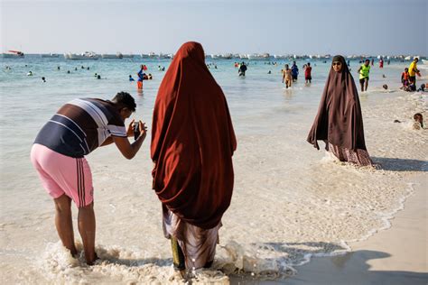 Friday at the beach in Mogadishu: Optimism shines through despite ...