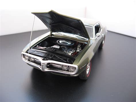 Revell model car Firebird 400 Ram Air 1968 in scale | Model Kits: cars ...