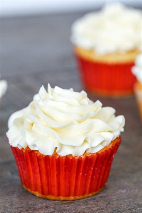 Perfectly Moist Cupcake Recipe - Momsdish