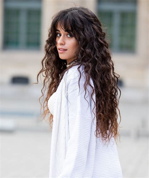 The Surprising Secret Behind Camila Cabello's Curls | Cabello hair ...