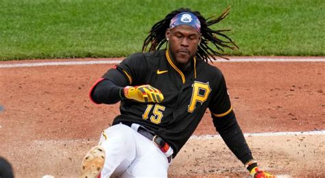 Pirates' Oneil Cruz out at least four months with broken ankle