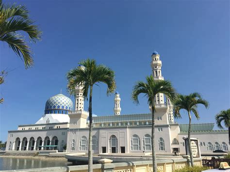 city mosque in kota kinabalu