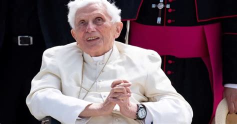 Benedetto XVI è morto, il Papa Emerito aveva 95 anni - Bigodino