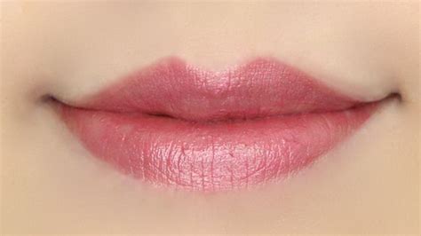 MakeupMarlin: Burt's Bees Lip Shimmer