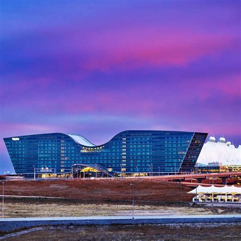 The Westin Denver International Airport - Denver - a MICHELIN Guide Hotel