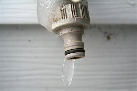 Ways to Thaw Frozen Pipes in House ∣ Drain Com