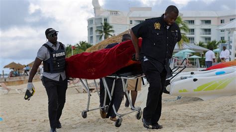 US tourist paddleboarding in Bahamas killed by shark: police | Fox News