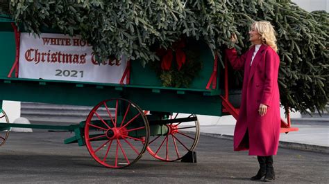 ’Tis the season: First lady Jill Biden receives official White House ...