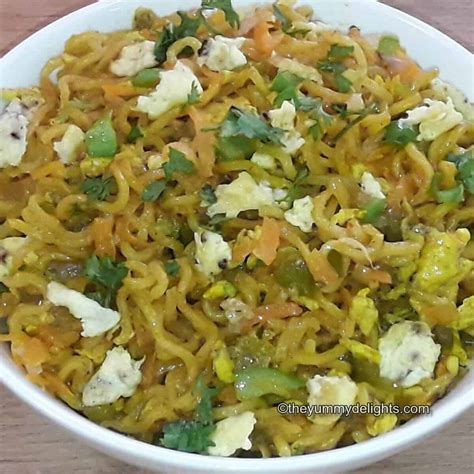 Egg Maggi | Egg Maggi with vegetables | Street style anda Maggi