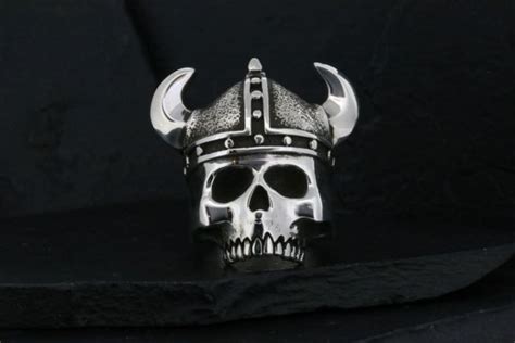 XL VIKING SKULL RING | Silver Skull Ring | Alfred Albrizio Inc