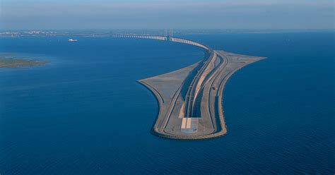 This Amazing Bridge Turns Into An Underwater Tunnel Connecting Denmark And Sweden | Bored Panda