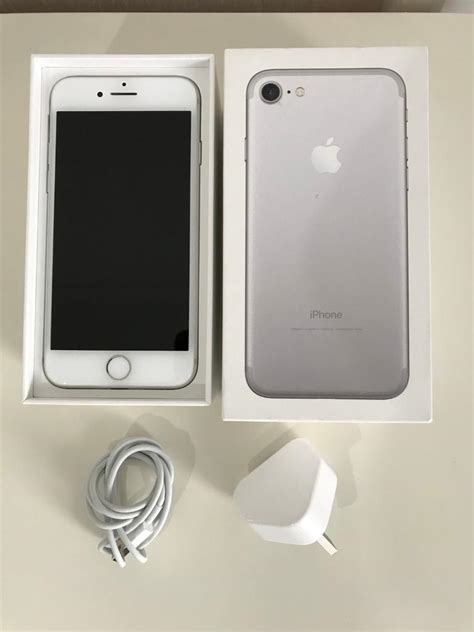 iPhone 7 Silver 32gb EE | in Dundee | Gumtree