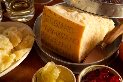 Parmigiano-Reggiano, a passionate journey through nine centuries | Italian Food Excellence