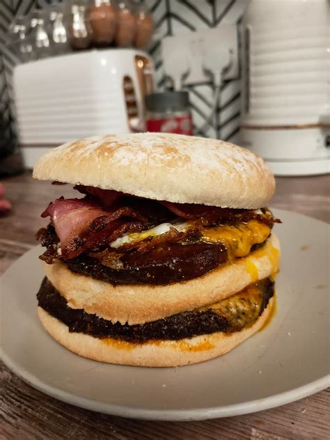 Homemade double burger 🍔🍔 : r/FoodPorn