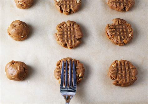 Peanut Butter Protein Cookies - proteincakery.com