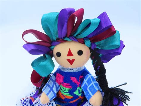 Muñeca Lele Queretana azul – MEXICO CERCA - Artesanías, moda y más