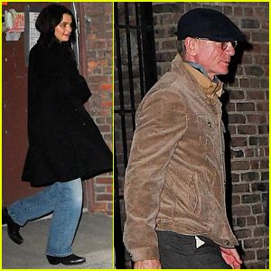 Daniel Craig & Rachel Weisz Seen On Rare Date Night In NYC | 15 Min...