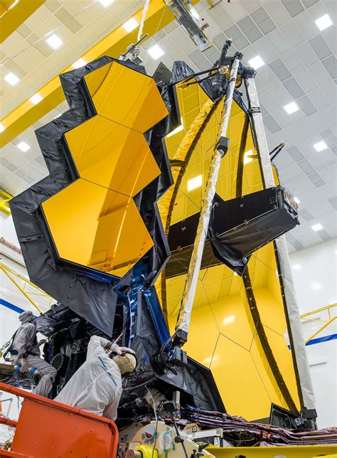 Watch as NASA's James Webb Telescope deploys its massive, honeycomb ...