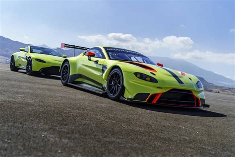 The New 2018 Aston Martin Vantage GTE Race Car | Supercar Report