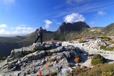 A Day of Hiking at Cradle Mountain - Free Two Roam