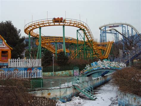 Chaos and Kanji: Seoul Land Amusement Park, Korea's First Theme Park