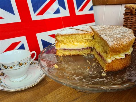 The history of the Victoria sponge cake - communibakes