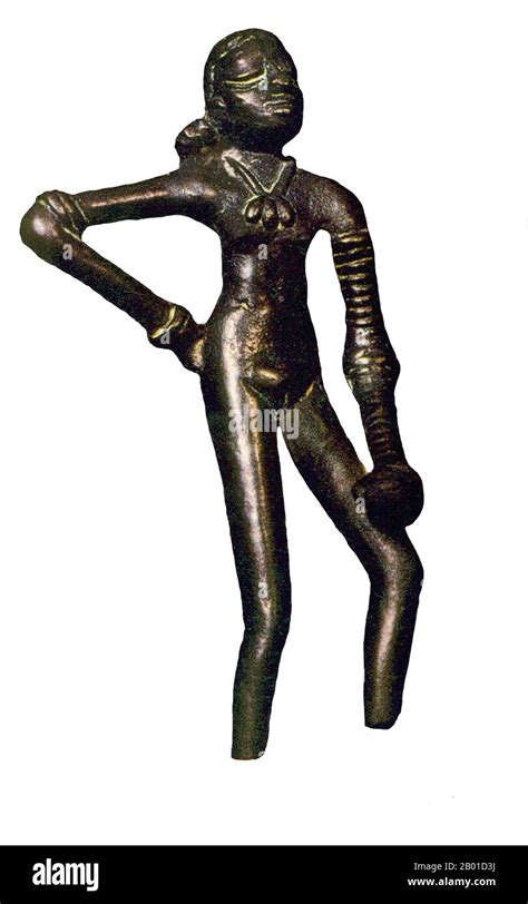 Bronze statue dancing girl indus hi-res stock photography and images - Alamy